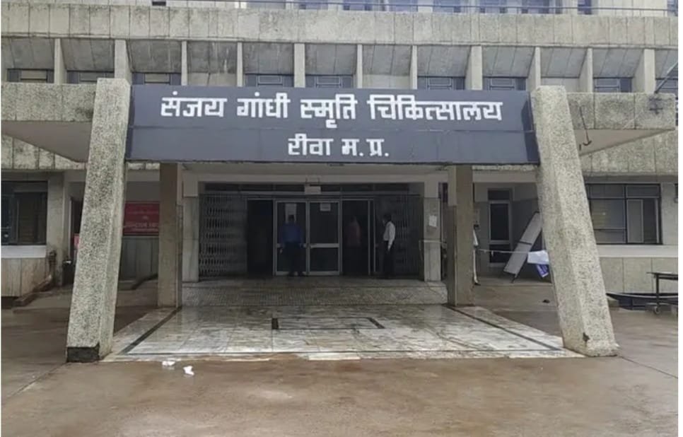 संजय गांधी अस्पताल में मृत घोषित महिला अगले दिन मिली जीवित, सांसें चलने पर दोबारा शुरू हुआ इलाज | New India Times