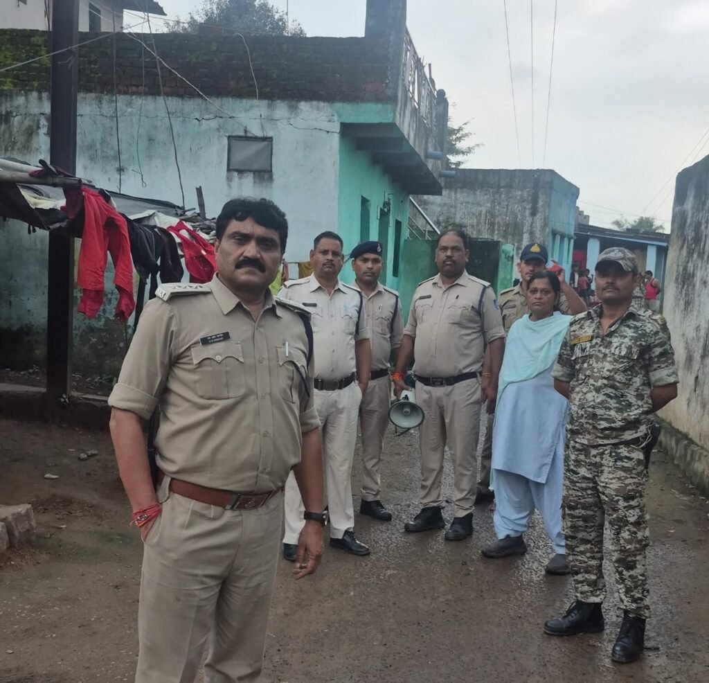 सागर में जहरीली शराब से मौतों के बाद दमोह पुलिस की कार्रवाई तेज, तीन क्षेत्रों में अवैध कच्ची शराब और लहान जब्त 3 सागर में जहरीली शराब से मौतों के बाद दमोह पुलिस की कार्रवाई तेज, तीन क्षेत्रों में अवैध कच्ची शराब और लहान जब्त | New India Times