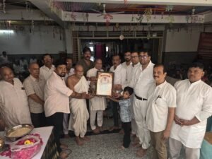 सुश्रावक अरविंद लोढा एवं जितेन्द्र बरमेचा ने कराया केशलोचन