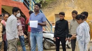 सिस्टम की लापरवाही ने ली दो साल की मासूम खुशीता की जान, खुले गड्ढे में डूबने से मौत; हंसते-खेलते परिवार में पसरा मातम