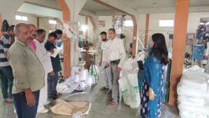 बुरहानपुर में नगर निगम की बड़ी कार्रवाई: योगेश पैकेजिंग फैक्ट्री से 6 क्विंटल 80 किलो अमानक प्लास्टिक सामग्री जब्त, 15 हजार रुपये का जुर्माना