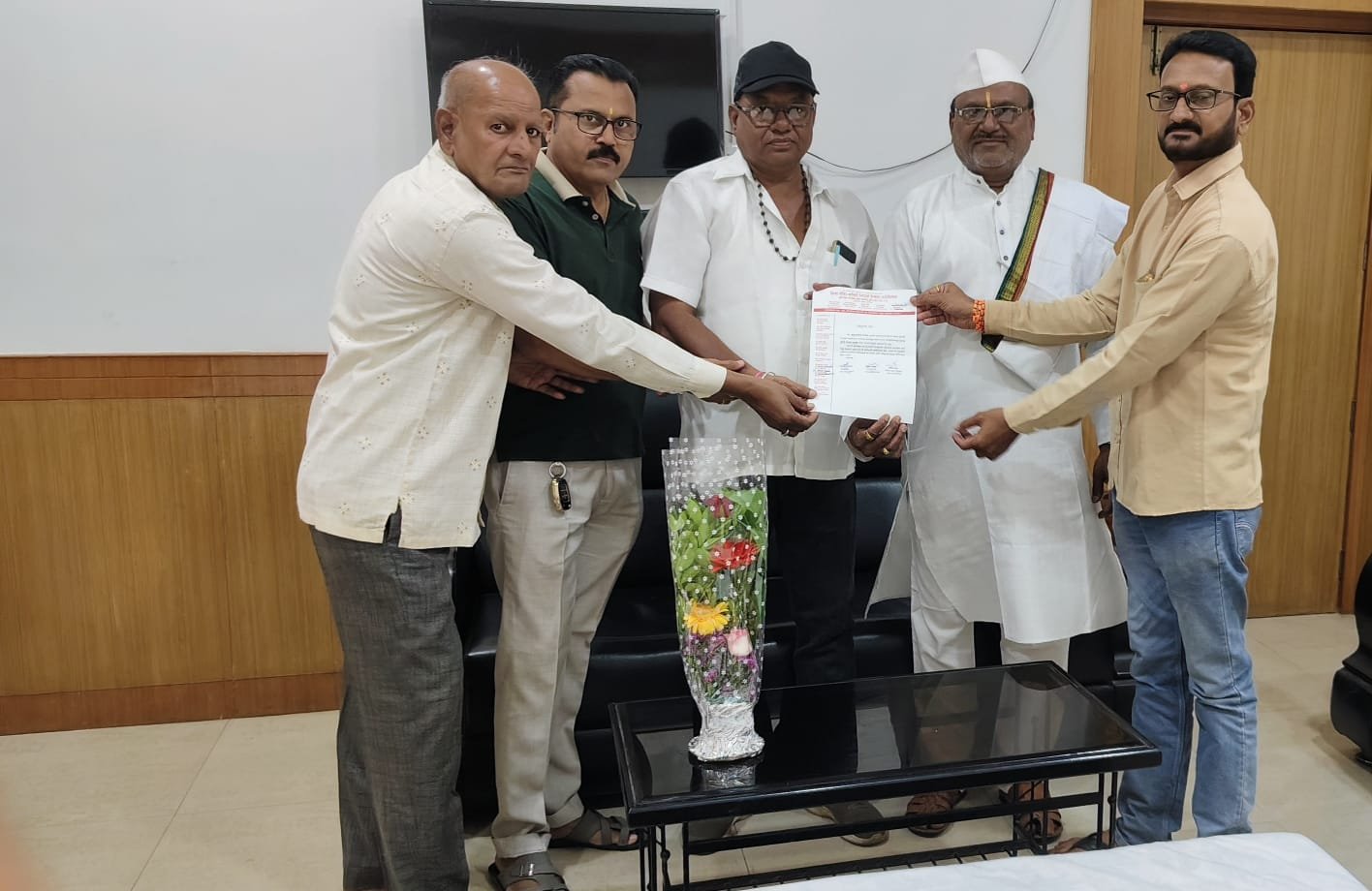 25 वर्षों के सामाजिक कार्य की सराहना; महाराष्ट्र राज्य कार्यकारिणी ने सौंपी महत्वपूर्ण जिम्मेदारी | New India Times