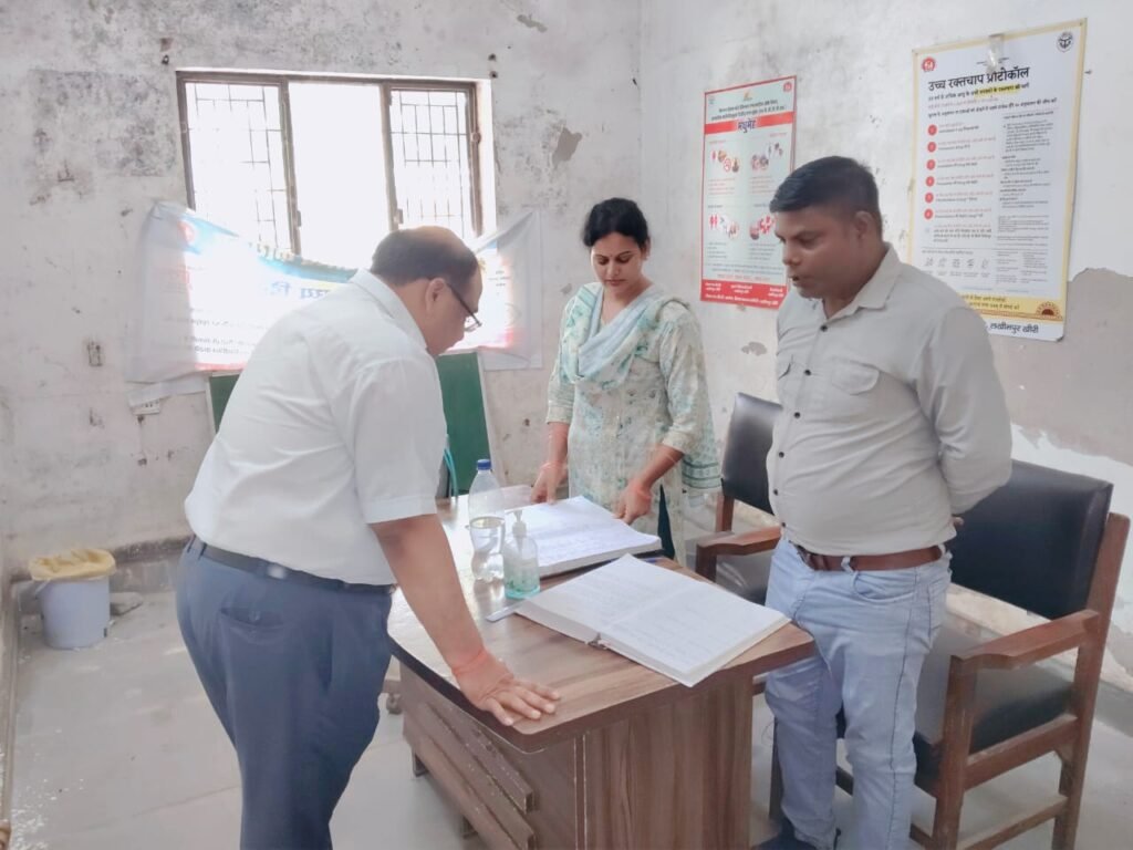 बाढ़ के बीच स्वास्थ्य सेवाओं की हकीकत परखने निकले सीएमओ, सीएचसी सहित दो बाढ़ राहत चौकियों का किया औचक निरीक्षण 2 बाढ़ के बीच स्वास्थ्य सेवाओं की हकीकत परखने निकले सीएमओ, सीएचसी सहित दो बाढ़ राहत चौकियों का किया औचक निरीक्षण | New India Times