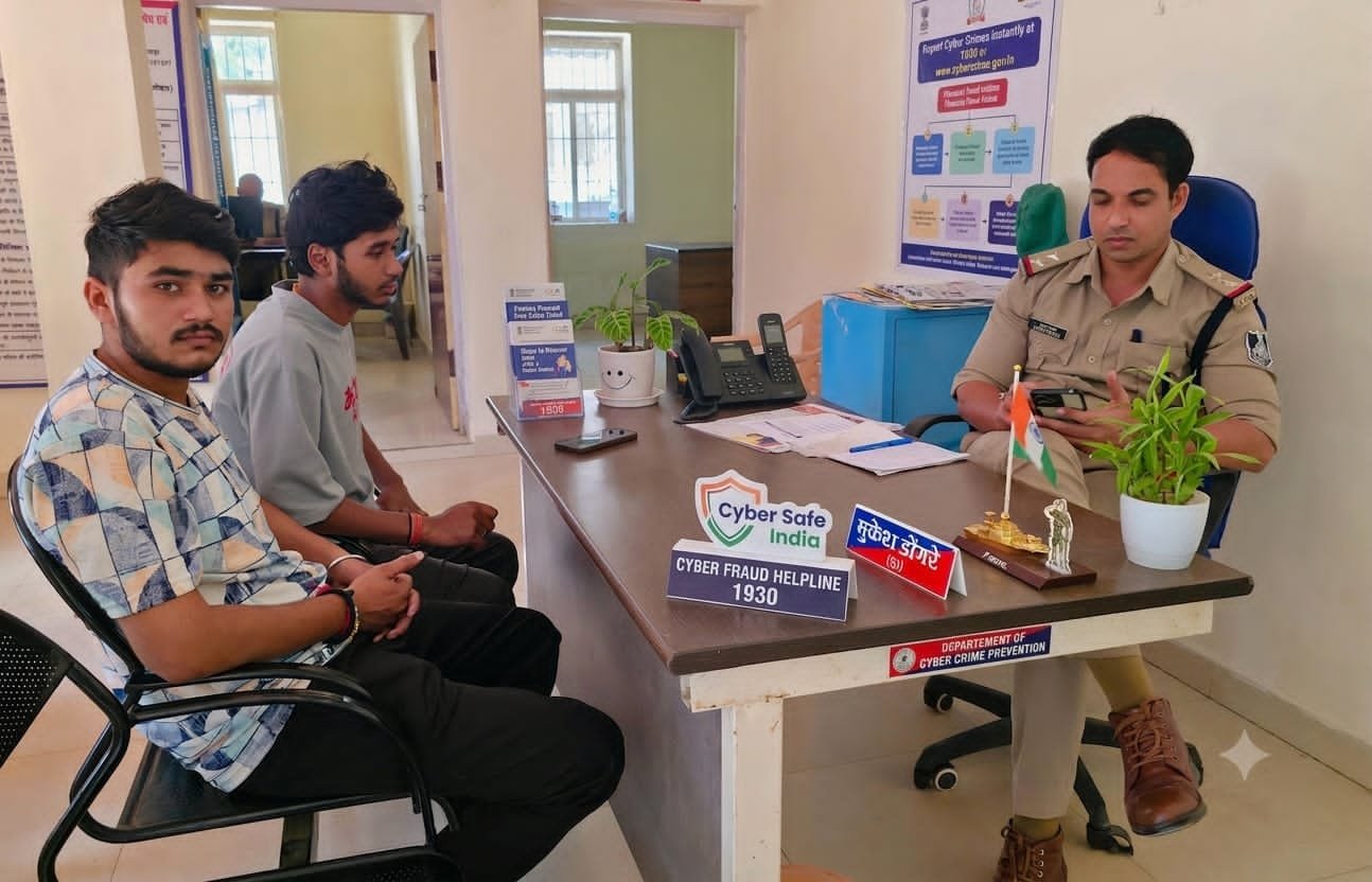 जुन्नारदेव पुलिस की त्वरित कार्रवाई: APK फाइल डाउनलोड करने से हैक हुआ व्हाट्सएप अकाउंट सुरक्षित रिकवर | New India Times