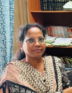 पन्ना कलेक्टर उषा परमार के खिलाफ गैर-जमानती वारंट, 30 सितंबर को हाईकोर्ट में पेश होने के निर्देश