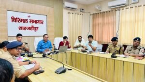 नवरात्रि-दशहरा को लेकर डीएम ने की बैठक, अश्लील कार्यक्रमों पर सख्त कार्रवाई के निर्देश