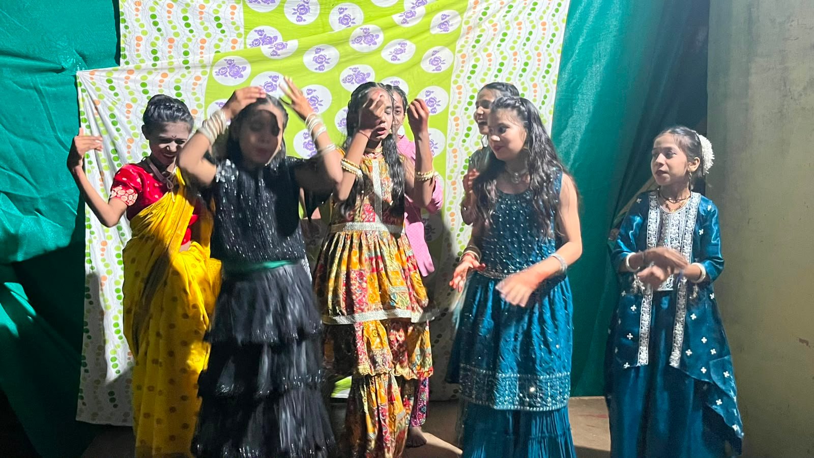गणेश उत्सव में बच्चों ने दी मनमोहक नृत्य प्रस्तुतियां | New India Times