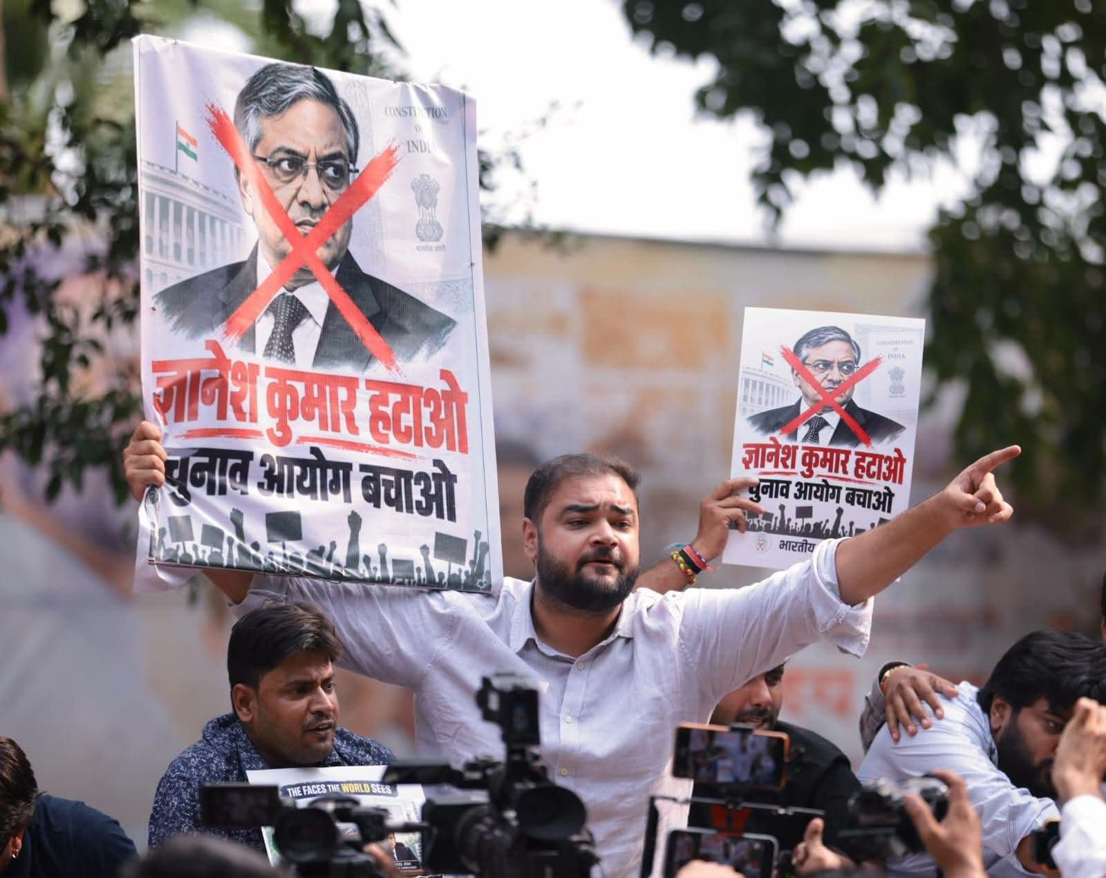 स्टेशनरी की दुकानों पर मिल रहे हामी पत्र ? SIR बनी वोटर चुनने की प्रक्रिया | New India Times