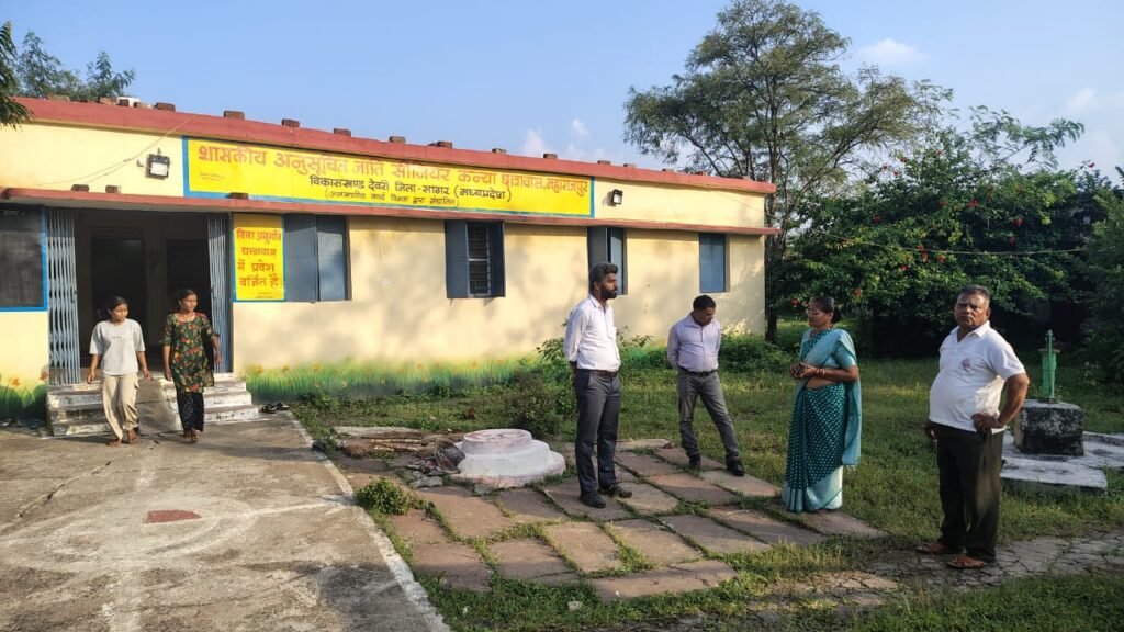 महाराजपुर के छात्रावासों में नायब तहसीलदार का औचक निरीक्षण, अनियमितताओं पर पंचनामा तैयार 3 महाराजपुर के छात्रावासों में नायब तहसीलदार का औचक निरीक्षण, अनियमितताओं पर पंचनामा तैयार | New India Times