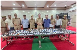 35 लाख रुपये कीमत के 151 गुम मोबाइल बरामद, असली मालिकों को सौंपे; मोबाइल पाकर बोले, थैंक यू सर