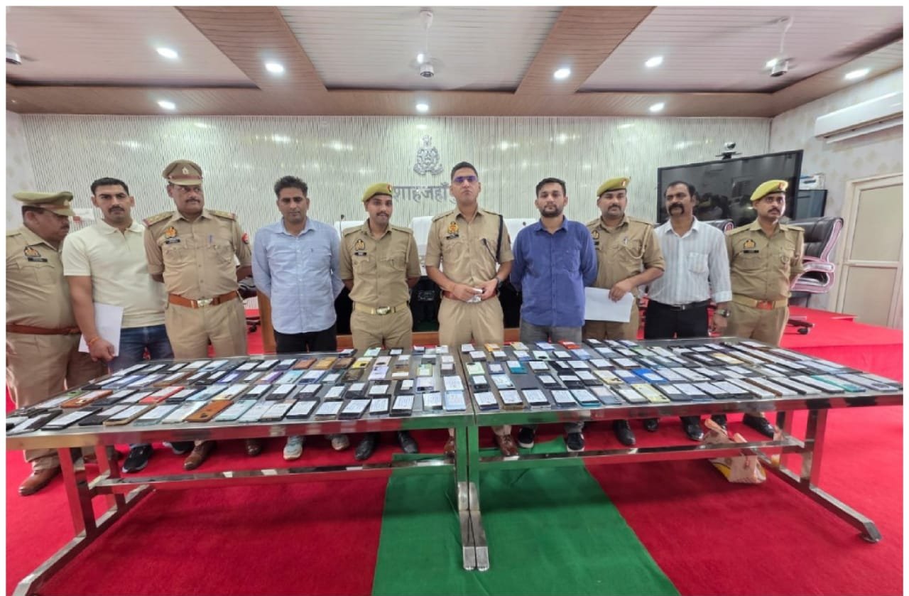 35 लाख रुपये कीमत के 151 गुम मोबाइल बरामद, असली मालिकों को सौंपे; मोबाइल पाकर बोले, थैंक यू सर 1 35 लाख रुपये कीमत के 151 गुम मोबाइल बरामद, असली मालिकों को सौंपे; मोबाइल पाकर बोले, थैंक यू सर | New India Times