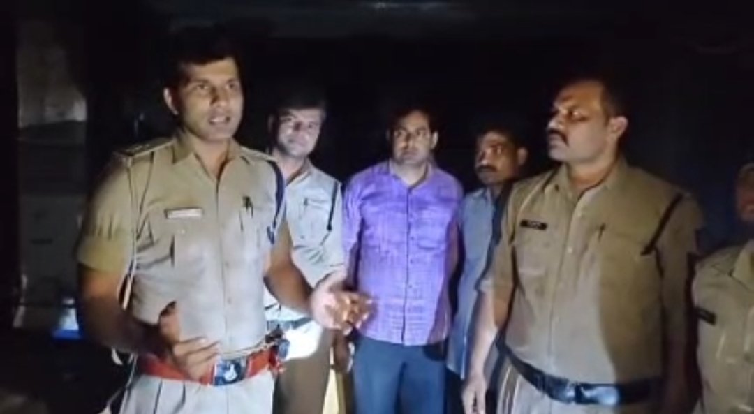 शॉर्ट सर्किट से मध्य प्रदेश ग्रामीण बैंक में लगी आग, पुलिस की तत्परता से पाया काबू | New India Times