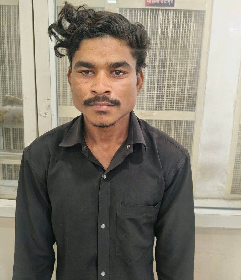 आईसर से डीजल और गोडाउन से टायर चोरी करने वाला शातिर निगरानी बदमाश कासिम उर्फ मुच्छी गिरफ्तार 2 आईसर से डीजल और गोडाउन से टायर चोरी करने वाला शातिर निगरानी बदमाश कासिम उर्फ मुच्छी गिरफ्तार | New India Times