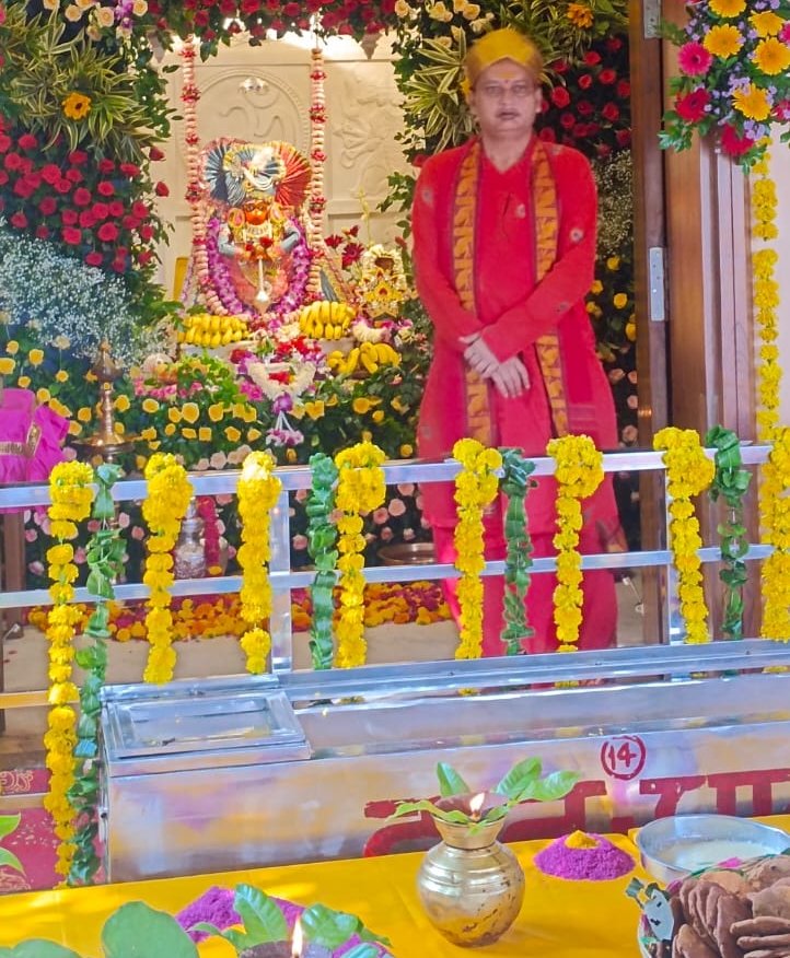 बुढ़वा मंगल पर रावतपुरा सरकार धाम में उमड़ा श्रद्धालुओं का सैलाब, संकट मोचन के हुए दिव्य दर्शन | New India Times