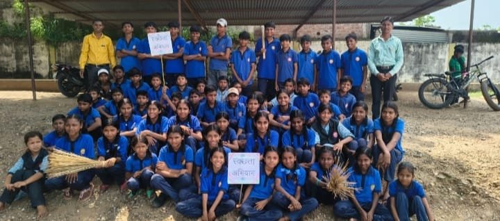 संत तरेसा हाई स्कूल पंचकुई में स्वच्छता अभियान आयोजित, विद्यार्थियों ने दिया स्वच्छता का संदेश 2 संत तरेसा हाई स्कूल पंचकुई में स्वच्छता अभियान आयोजित, विद्यार्थियों ने दिया स्वच्छता का संदेश | New India Times
