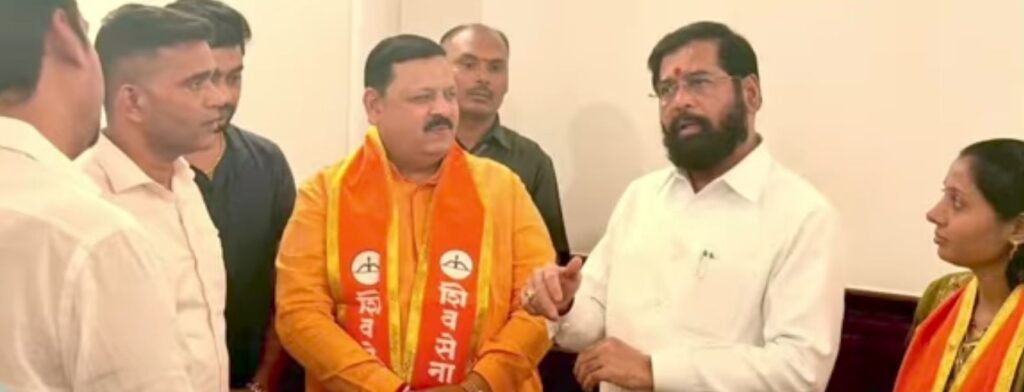 भुसावल में सियासी हलचल तेज़: 11 नगरसेवक शिंदे गुट में शामिल, सोहेल पठाण शरद पवार गुट में हैं क़ायम 2 भुसावल में सियासी हलचल तेज़: 11 नगरसेवक शिंदे गुट में शामिल, सोहेल पठाण शरद पवार गुट में हैं क़ायम | New India Times