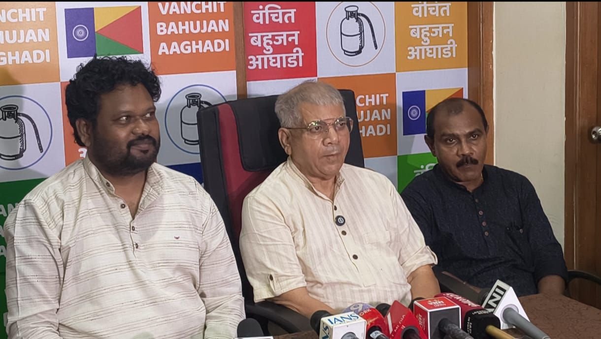 ईरान के समर्थन में 1 अक्टूबर को CST के पास VBA का आंदोलन, प्रकाश आंबेडकर ने सरकार की इजराइल नीति पर उठाए सवाल | New India Times