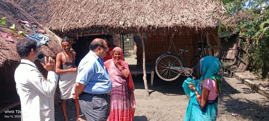 बाढ़ प्रभावित रेहरिया खुर्द में नाव से पहुंचे सीएमओ, स्वास्थ्य सेवाओं का लिया जायजा 2 बाढ़ प्रभावित रेहरिया खुर्द में नाव से पहुंचे सीएमओ, स्वास्थ्य सेवाओं का लिया जायजा | New India Times