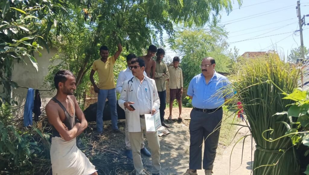 बाढ़ प्रभावित रेहरिया खुर्द में नाव से पहुंचे सीएमओ, स्वास्थ्य सेवाओं का लिया जायजा 3 बाढ़ प्रभावित रेहरिया खुर्द में नाव से पहुंचे सीएमओ, स्वास्थ्य सेवाओं का लिया जायजा | New India Times