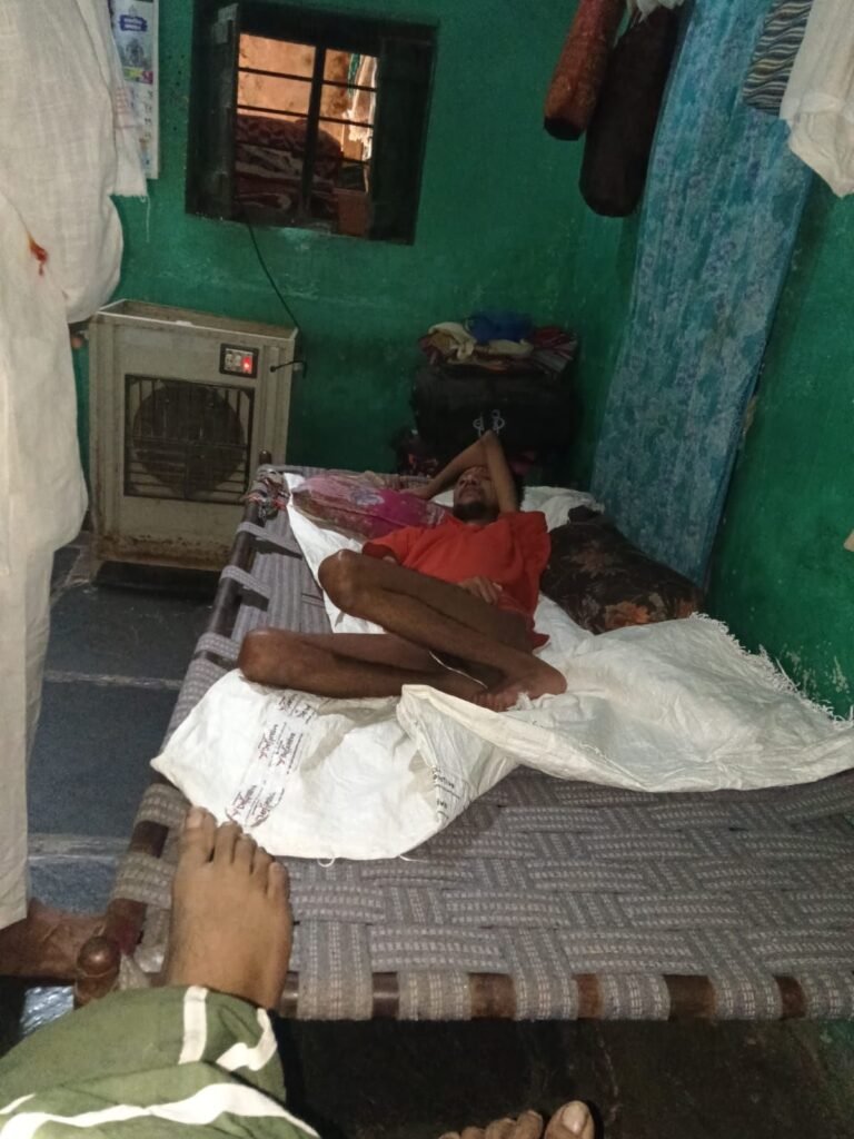 एक साल से नाली और कचरे की समस्या से देवी नगर के नागरिक परेशान, स्थायी समाधान की मांग 2 एक साल से नाली और कचरे की समस्या से देवी नगर के नागरिक परेशान, स्थायी समाधान की मांग | New India Times
