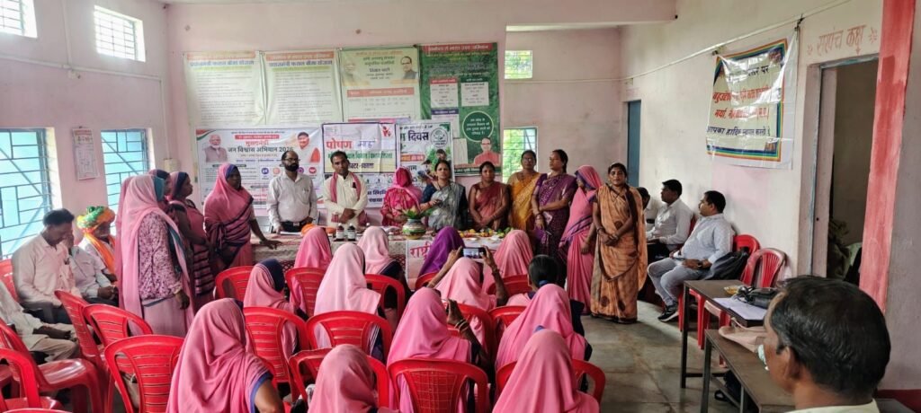 जन विश्वास अभियान के तहत खिड़कियां कला में मनाया पोषण माह, योजनाओं की दी जानकारी 2 जन विश्वास अभियान के तहत खिड़कियां कला में मनाया पोषण माह, योजनाओं की दी जानकारी | New India Times