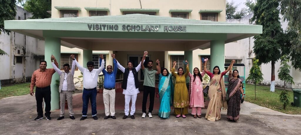 भारतीय प्रवासी परिवारों में बदलाव और नीतिगत चुनौतियों पर अंतर्राष्ट्रीय सेमिनार आयोजित 3 भारतीय प्रवासी परिवारों में बदलाव और नीतिगत चुनौतियों पर अंतर्राष्ट्रीय सेमिनार आयोजित | New India Times