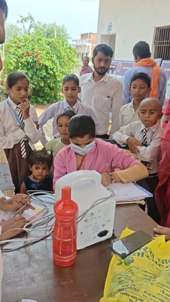 बाबा बिहारी इंटर कॉलेज में निःशुल्क स्वास्थ्य शिविर, 500 छात्र-छात्राओं व ग्रामीणों ने कराया उपचार 3 बाबा बिहारी इंटर कॉलेज में निःशुल्क स्वास्थ्य शिविर, 500 छात्र-छात्राओं व ग्रामीणों ने कराया उपचार | New India Times