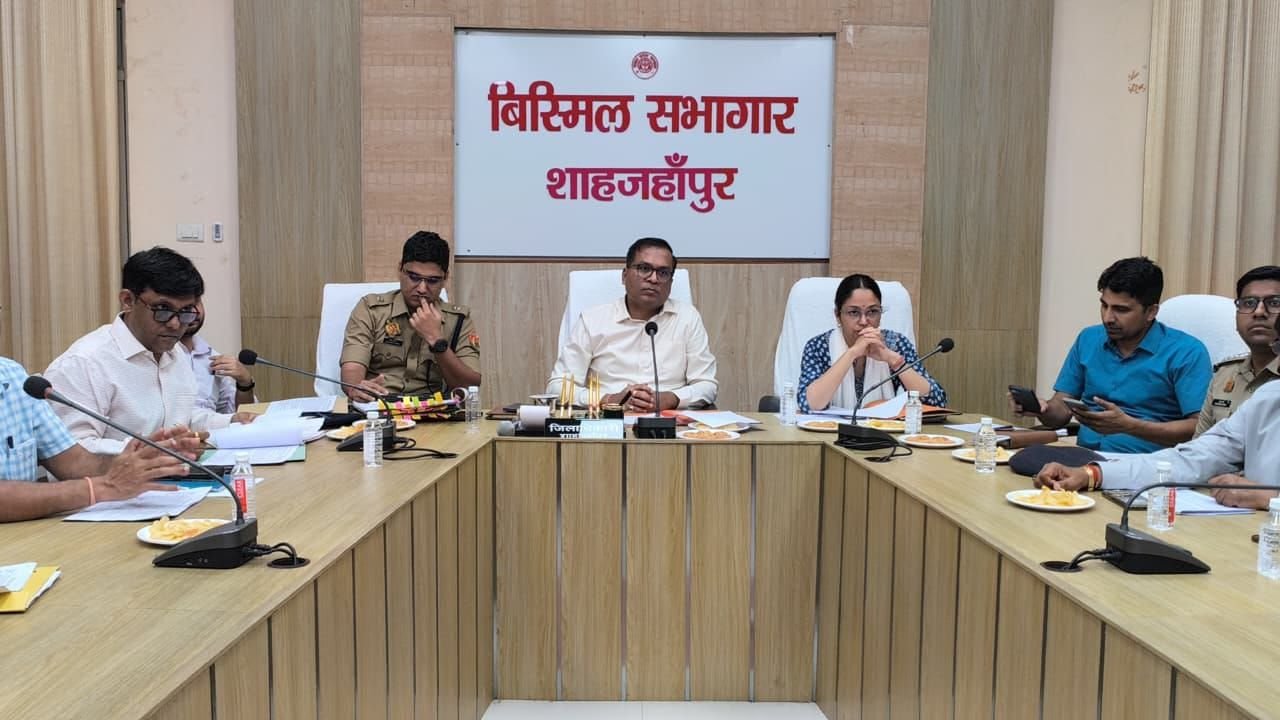 अवैध शराब की बिक्री रोकने में लापरवाही पर कलेक्टर ने दिए आबकारी इंस्पेक्टर के निलंबन के निर्देश 1 अवैध शराब की बिक्री रोकने में लापरवाही पर कलेक्टर ने दिए आबकारी इंस्पेक्टर के निलंबन के निर्देश | New India Times