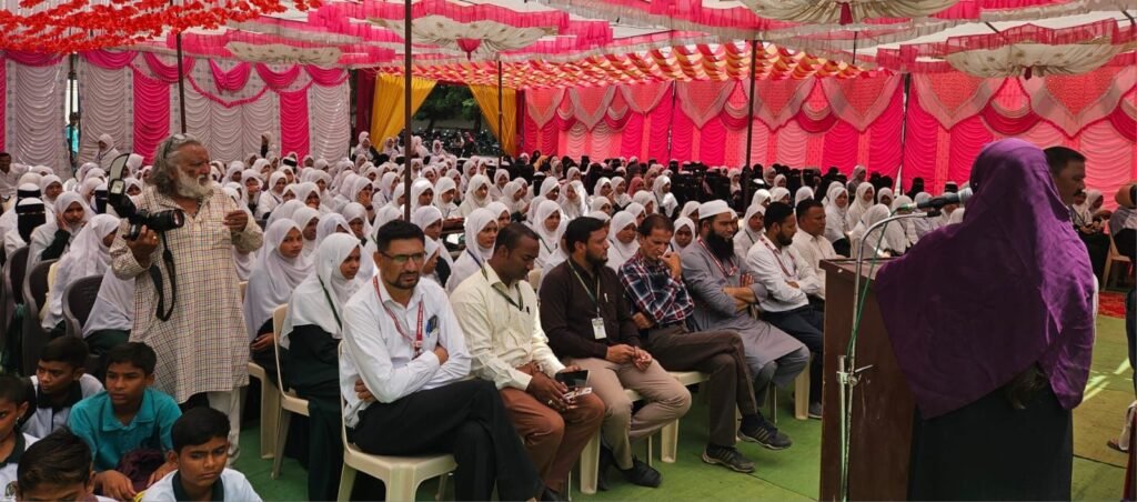 जलगांव में पुरातन सिक्कों, नोटों और दुर्लभ ऐतिहासिक वस्तुओं की भव्य प्रदर्शनी 2 जलगांव में पुरातन सिक्कों, नोटों और दुर्लभ ऐतिहासिक वस्तुओं की भव्य प्रदर्शनी | New India Times