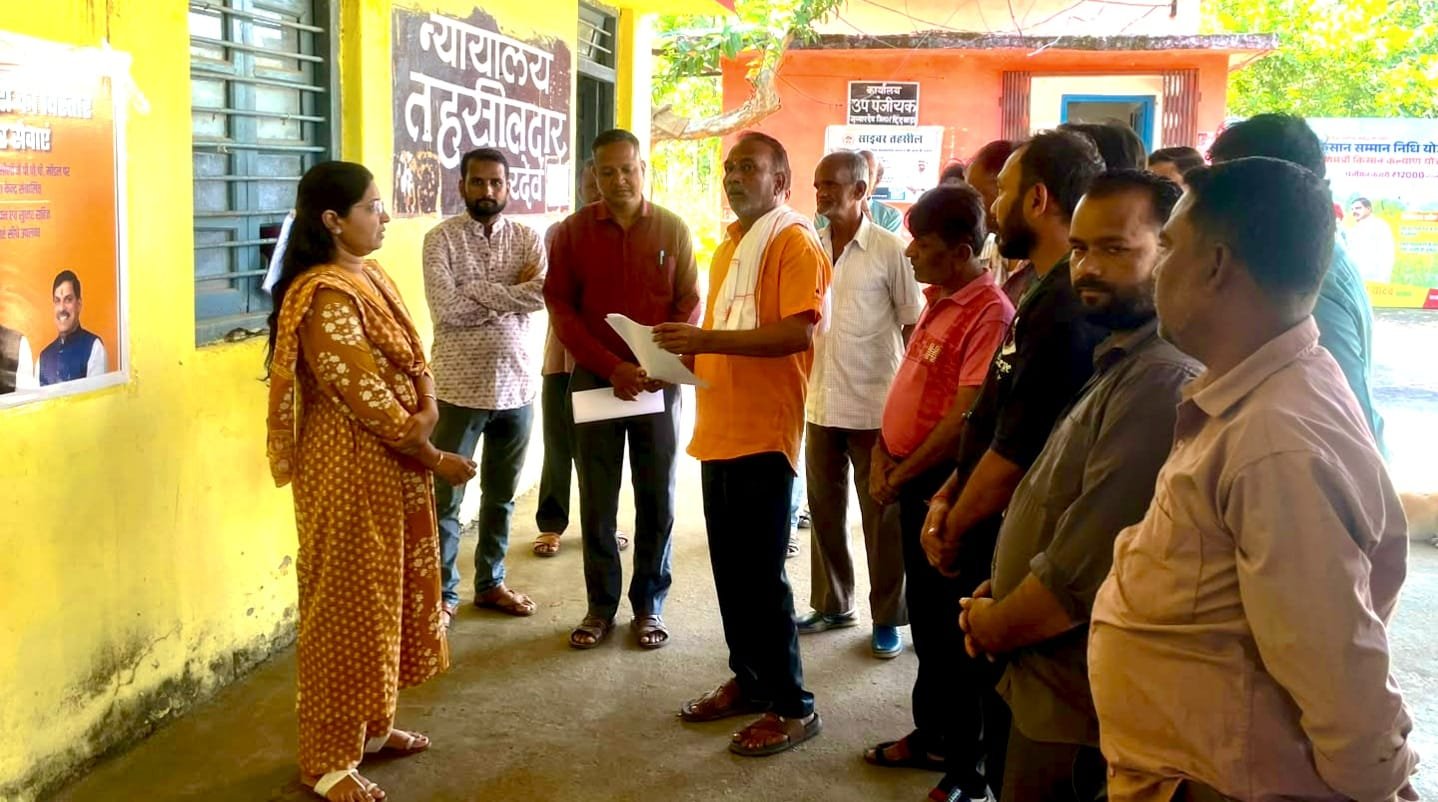 धार्मिक आस्था से खिलवाड़ के विरोध में सेन समाज का आक्रोश, जुन्नारदेव में दुकानें रहीं बंद 1 धार्मिक आस्था से खिलवाड़ के विरोध में सेन समाज का आक्रोश, जुन्नारदेव में दुकानें रहीं बंद | New India Times