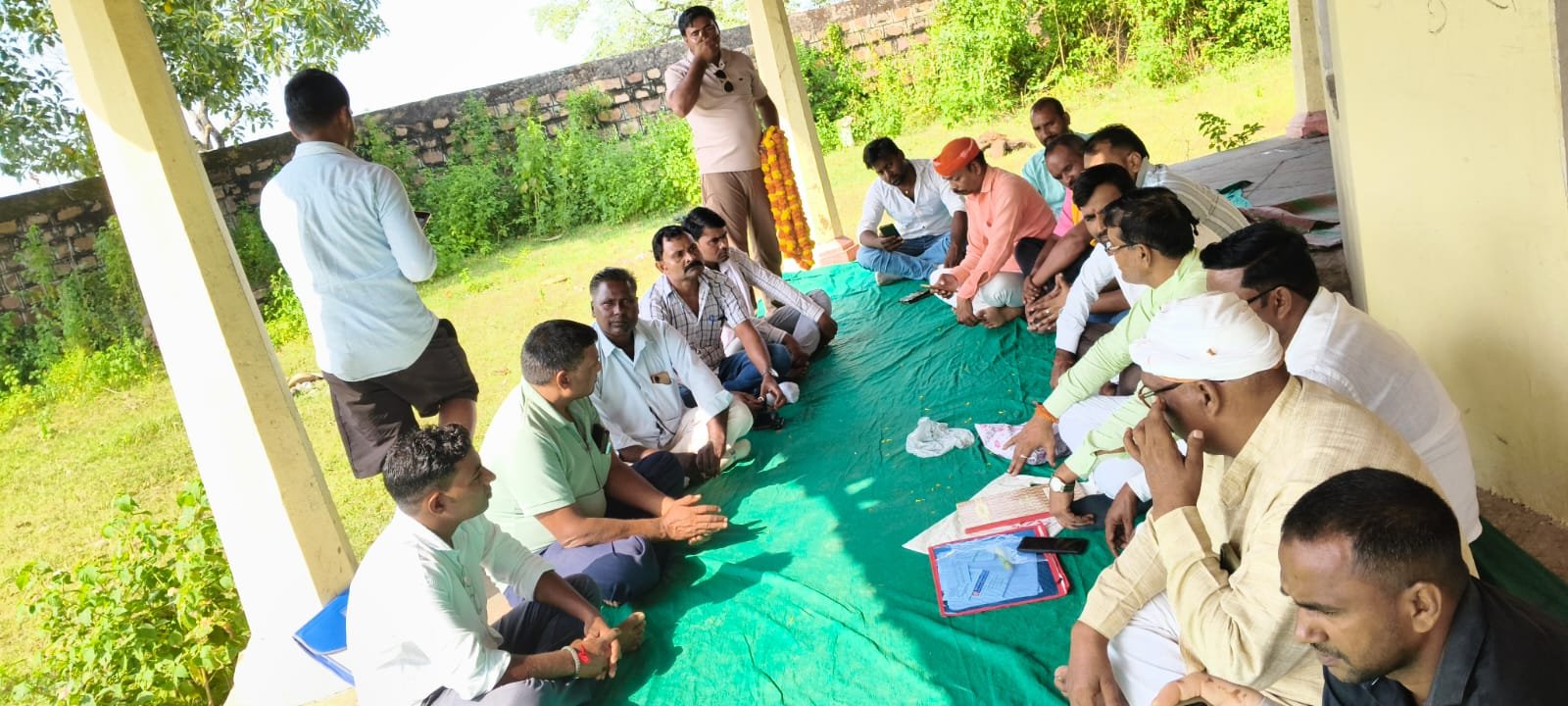 ग्रामीण पत्रकार एसोसिएशन की बैठक में संगठन मजबूती और जिला सम्मेलन की तैयारियों पर मंथन 1 ग्रामीण पत्रकार एसोसिएशन की बैठक में संगठन मजबूती और जिला सम्मेलन की तैयारियों पर मंथन | New India Times