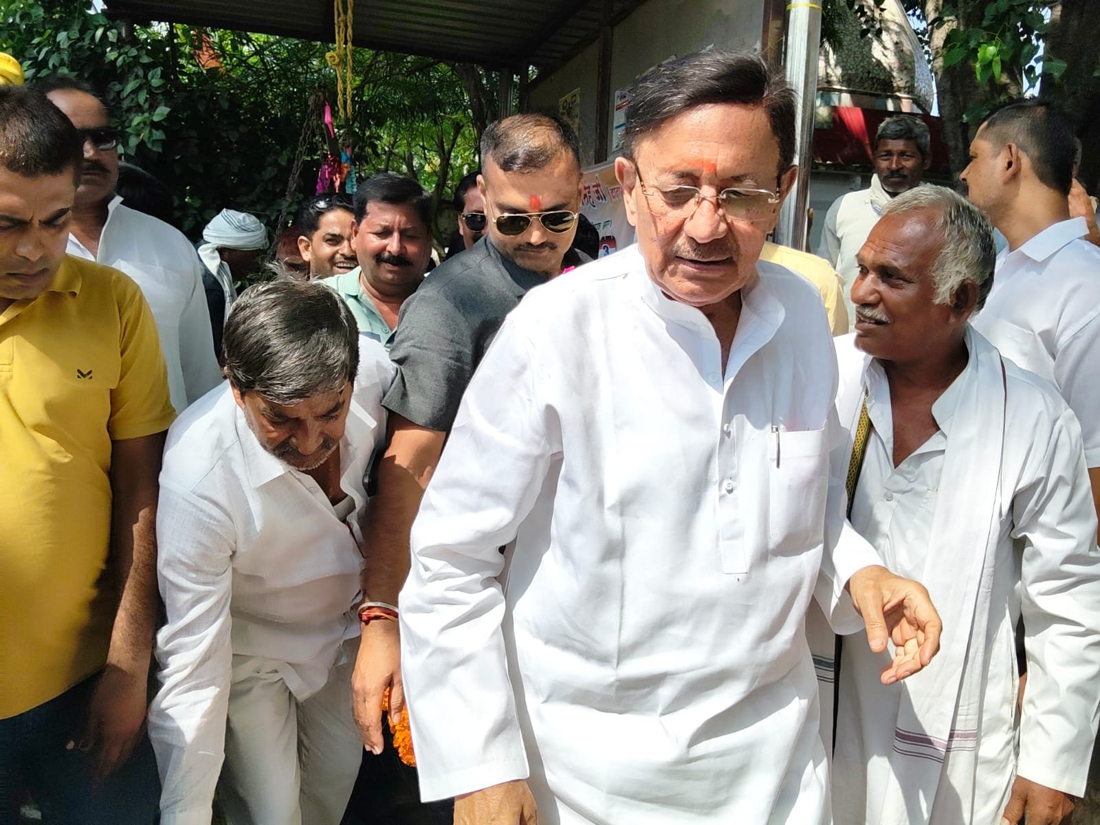 खोड़री आश्रम में हर्षोल्लास के साथ मनाया गया विधायक डॉ. राजेंद्र सिंह का जन्मदिन, फलों से तौला गया, जानी-मानी हस्तियों सहित भारी संख्या में लोग हुए शामिल | New India Times