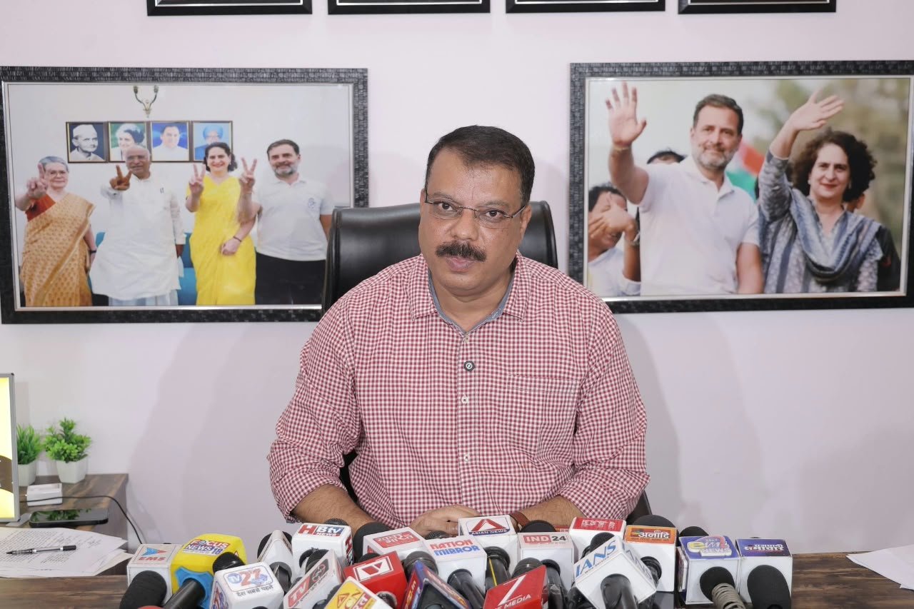 वोट चोरी के मुद्दे पर उमंग सिंघार का चुनाव आयोग पर हमला, बोले: भाजपा के एजेंट की तरह काम कर रहा आयोग 1 वोट चोरी के मुद्दे पर उमंग सिंघार का चुनाव आयोग पर हमला, बोले: भाजपा के एजेंट की तरह काम कर रहा आयोग | New India Times