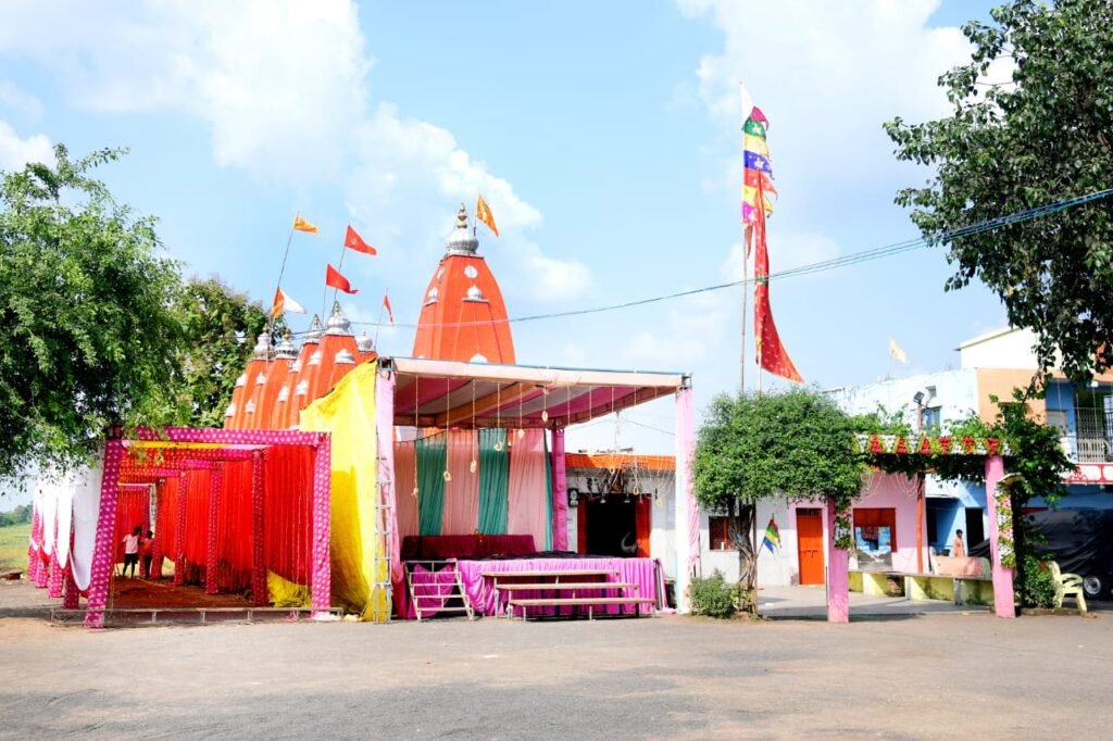 फुट तालाब नवरात्रि महोत्सव का शुभारंभ आज, देशभर के कलाकारों के साथ गूंजेंगे मां के गरबे 2 फुट तालाब नवरात्रि महोत्सव का शुभारंभ आज, देशभर के कलाकारों के साथ गूंजेंगे मां के गरबे | New India Times