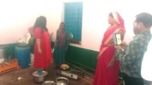 बेलखेड़ी के शासकीय स्कूल में मध्याह्न भोजन की सामग्री एक्सपायरी डेट के बाद भी इस्तेमाल होने का मामला, CEO रश्मि चौहान ने जारी किया नोटिस