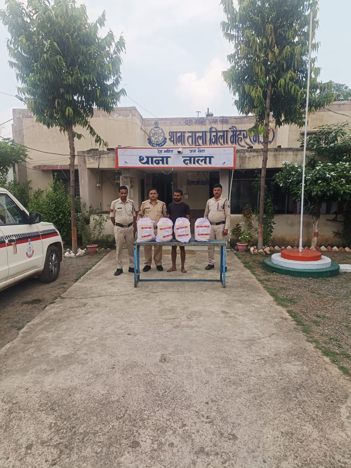 ताला पुलिस की बड़ी कार्रवाई: 60 लीटर अवैध कच्ची महुआ शराब जब्त, एक आरोपी गिरफ्तार | New India Times