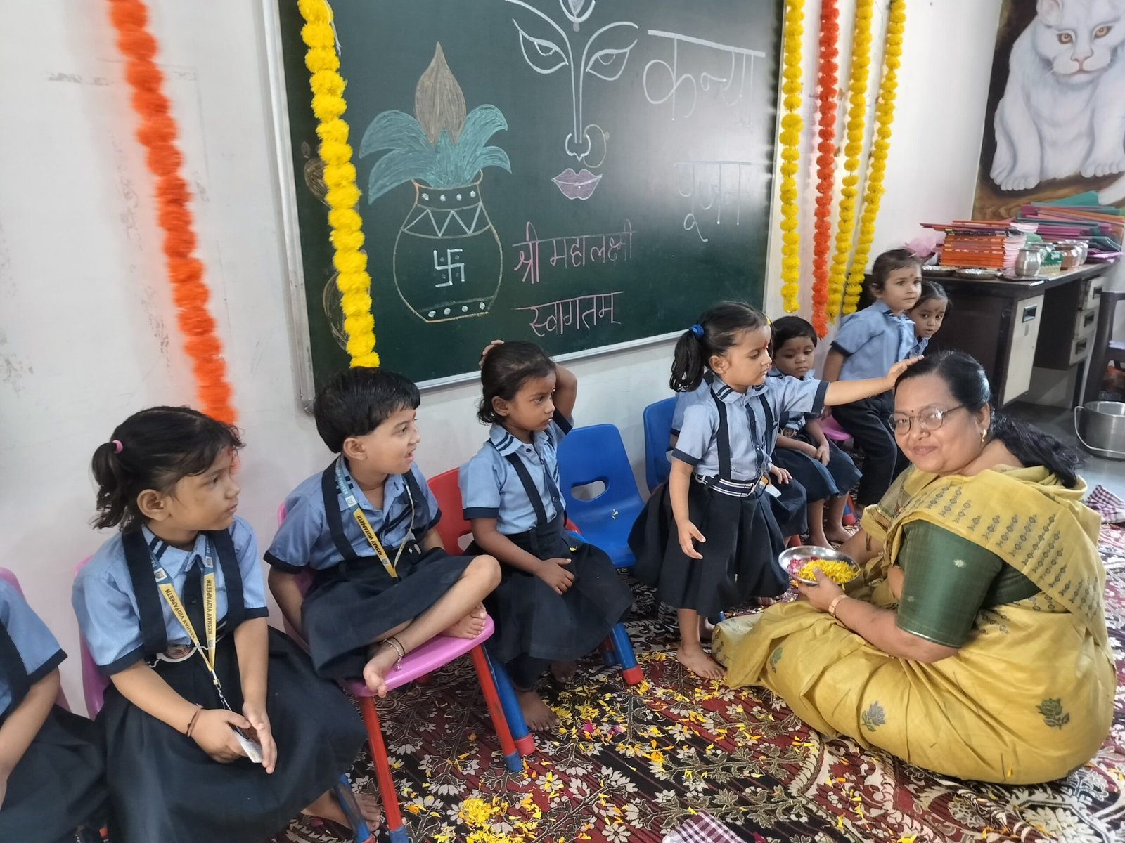 केशव विद्यापीठ में श्रद्धा और उत्साह के साथ हुआ कन्या पूजन, नारी सम्मान, संस्कार और भारतीय संस्कृति के संरक्षण का दिया संदेश 1 केशव विद्यापीठ में श्रद्धा और उत्साह के साथ हुआ कन्या पूजन, नारी सम्मान, संस्कार और भारतीय संस्कृति के संरक्षण का दिया संदेश | New India Times