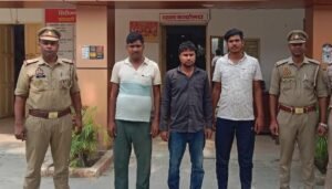 तिलहर में रंगदारी मांगने और जान से मारने की धमकी देने के मामले में तीन आरोपी गिरफ्तार