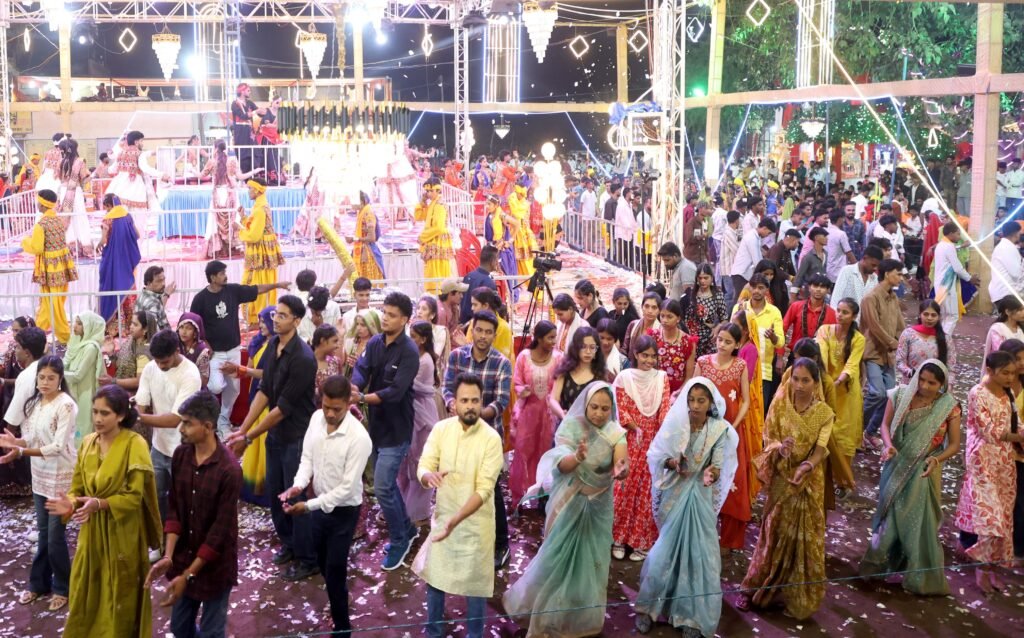 सेंट अर्नोल्ड स्कूल मेघनगर में अंतरविद्यालयीन गरबा प्रतियोगिता संपन्न | New India Times