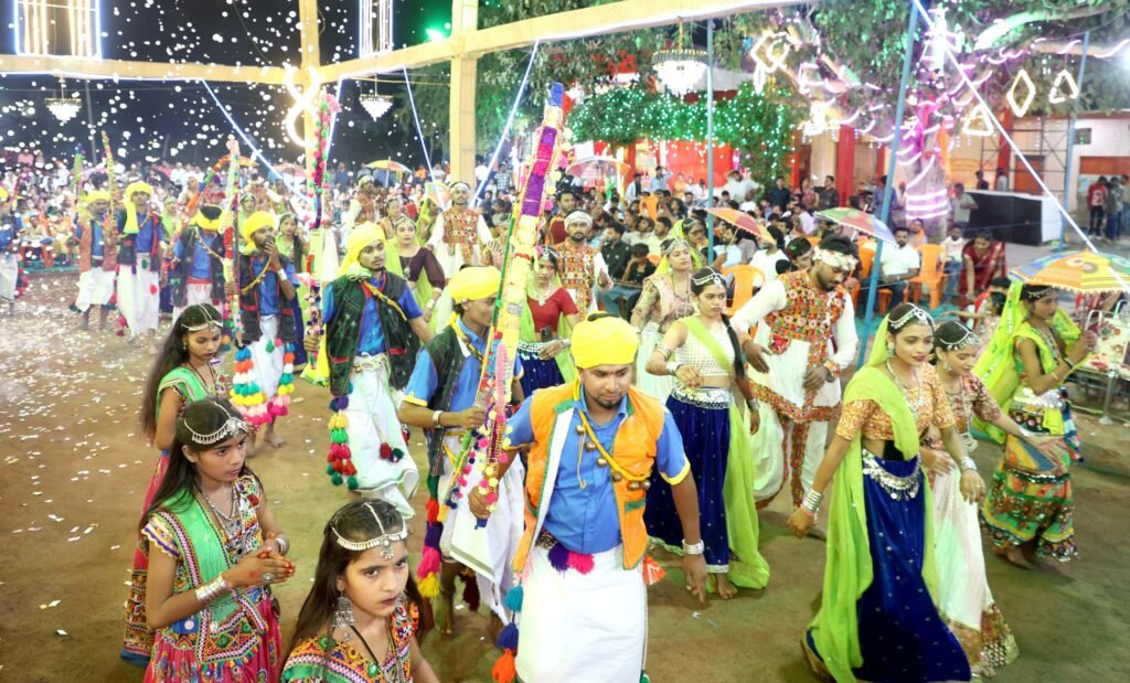 सेंट अर्नोल्ड स्कूल मेघनगर में अंतरविद्यालयीन गरबा प्रतियोगिता संपन्न | New India Times