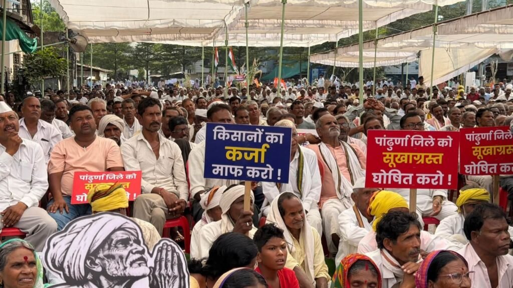पूर्व सांसद नकुलनाथ ने पांढुर्णा को सूखाग्रस्त घोषित करने की उठाई मांग, किसानों के साथ आंदोलन में हुए शामिल 2 पूर्व सांसद नकुलनाथ ने पांढुर्णा को सूखाग्रस्त घोषित करने की उठाई मांग, किसानों के साथ आंदोलन में हुए शामिल | New India Times