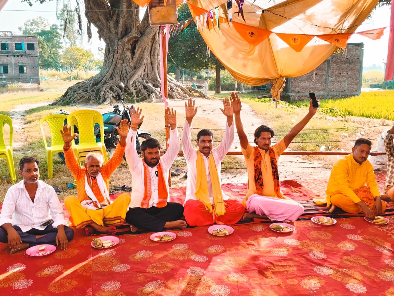 नवरात्रि पर हिन्दू युवा वाहिनी ने आयोजित किया फलाहार कार्यक्रम, सामाजिक समरसता और एकता का दिया संदेश 1 नवरात्रि पर हिन्दू युवा वाहिनी ने आयोजित किया फलाहार कार्यक्रम, सामाजिक समरसता और एकता का दिया संदेश | New India Times