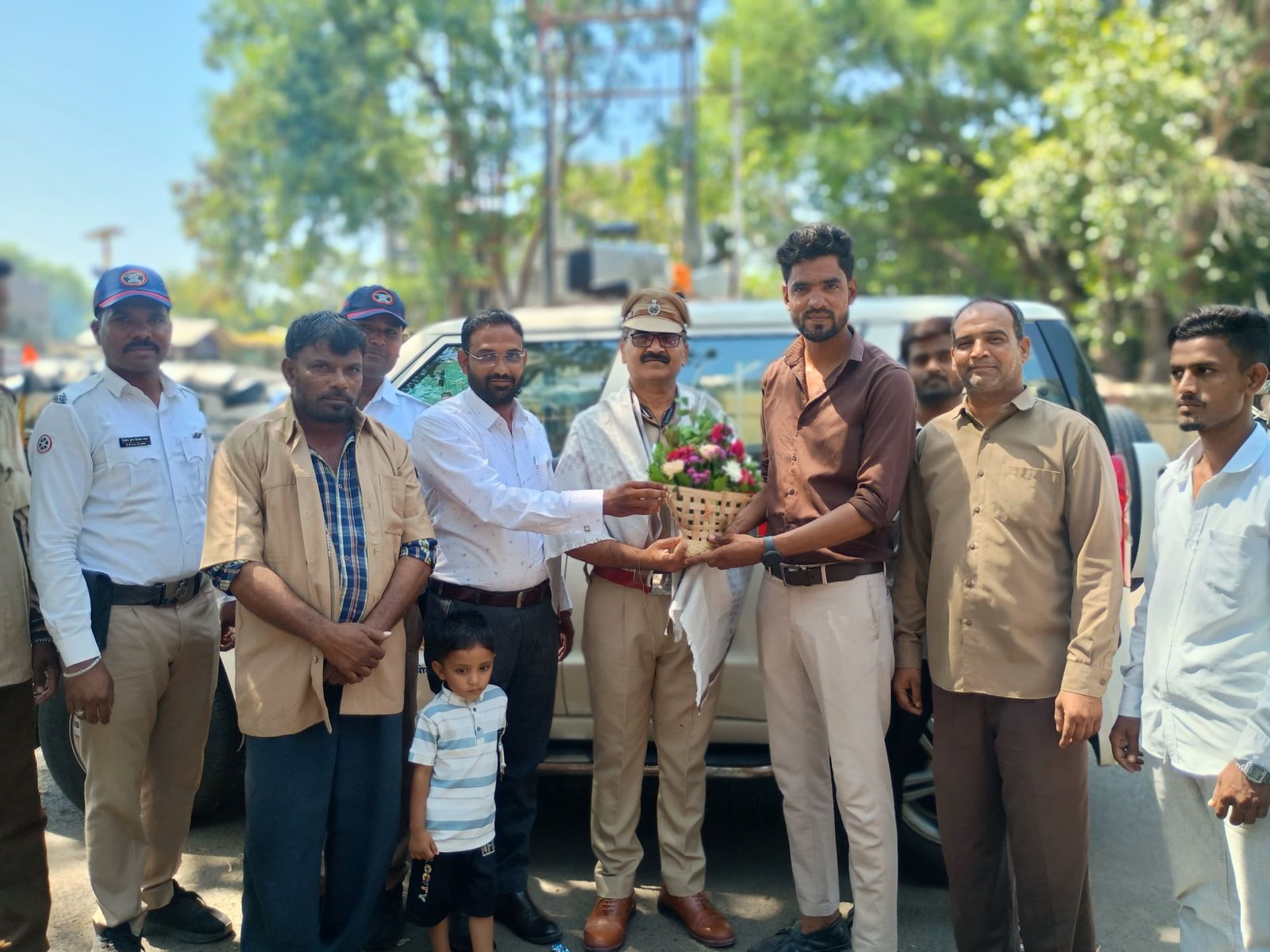 उत्कृष्ट यातायात व्यवस्था के लिए पुलिस निरीक्षक विलास पाटिल हुए सम्मानित 1 उत्कृष्ट यातायात व्यवस्था के लिए पुलिस निरीक्षक विलास पाटिल हुए सम्मानित | New India Times