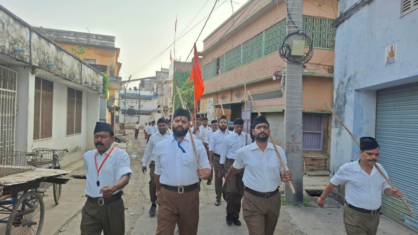 संघ के 101वें वर्ष में प्रवेश पर कहलगांव में विजयादशमी उत्सव, स्वयंसेवकों ने किया पथ संचलन 1 संघ के 101वें वर्ष में प्रवेश पर कहलगांव में विजयादशमी उत्सव, स्वयंसेवकों ने किया पथ संचलन | New India Times