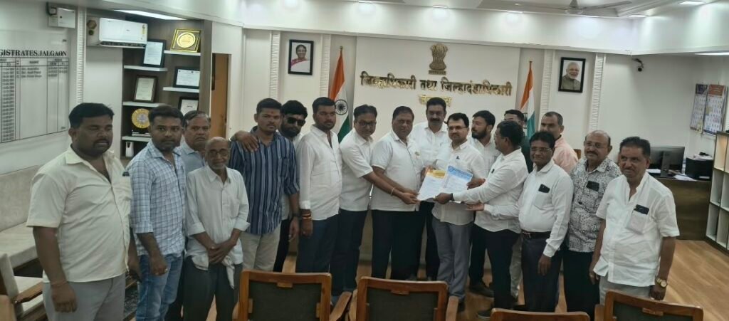 सरकार को "कुंभ" निद्रा से जगाने के लिए कॉन्ट्रैक्टर्स यूनियंस ने किया आंदोलन : दुर्गा रैली में युवक घायल | New India Times