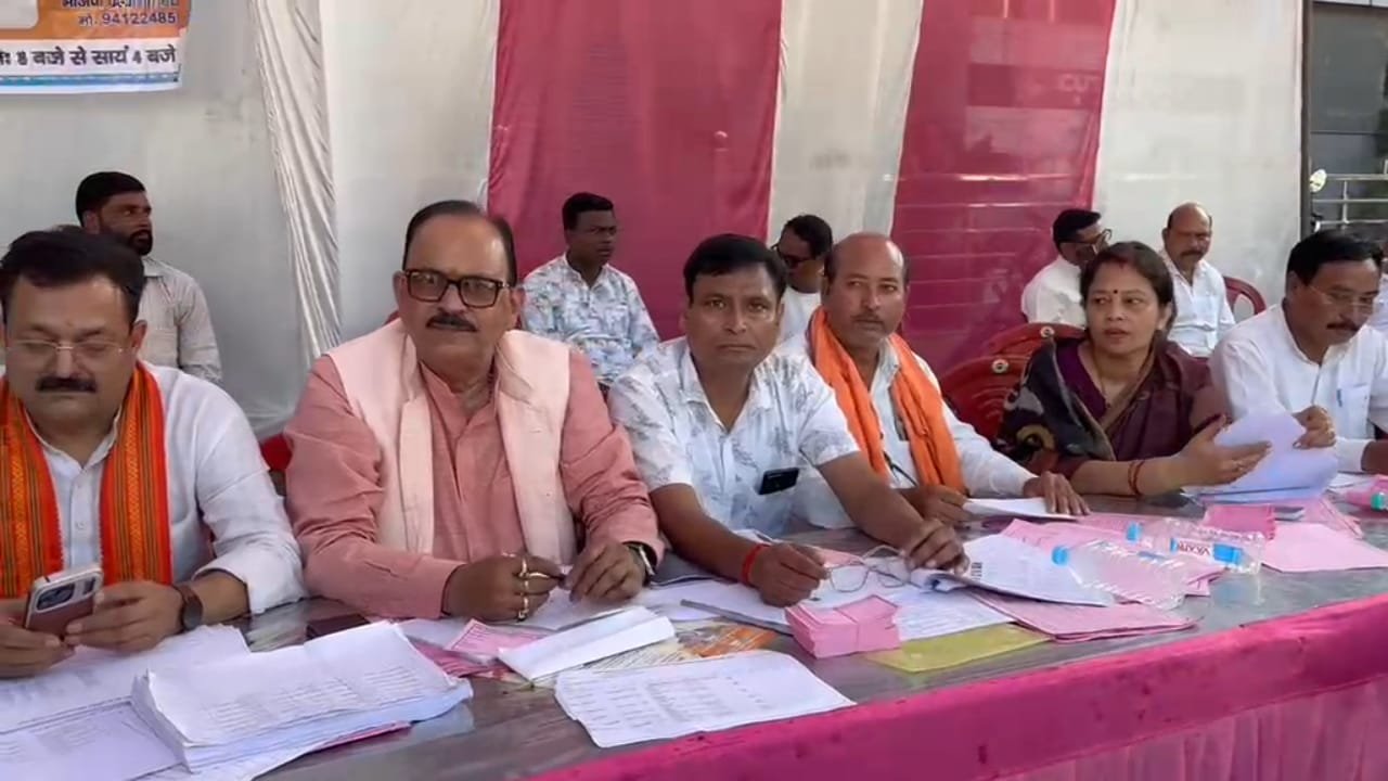 शाहजहांपुर में शिक्षक एमएलसी चुनाव में 70.86 प्रतिशत मतदान, 4,825 में से 3,419 मतदाताओं ने डाले वोट | New India Times