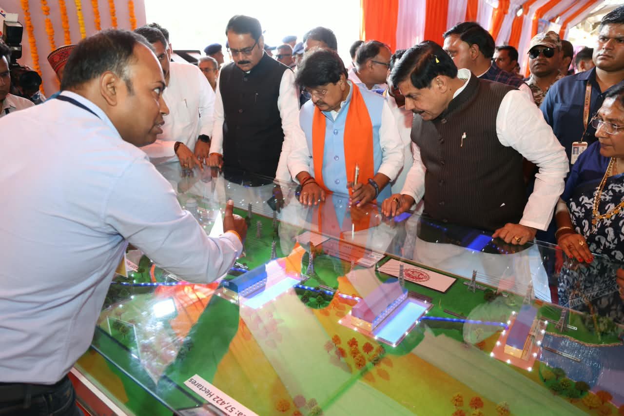 धार-झाबुआ के 260 गांवों को मिलेगी सिंचाई की सौगात, 2,387.60 करोड़ की नर्मदा माइक्रो उद्वहन परियोजना का मुख्यमंत्री ने किया लोकार्पण 1 धार-झाबुआ के 260 गांवों को मिलेगी सिंचाई की सौगात, 2,387.60 करोड़ की नर्मदा माइक्रो उद्वहन परियोजना का मुख्यमंत्री ने किया लोकार्पण | New India Times