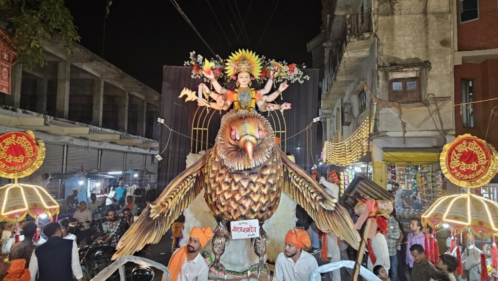 देवरी में शाही अंदाज में निकली दुर्गा विसर्जन यात्रा, आधा किलोमीटर लंबे जुलूस में शामिल हुईं दो दर्जन से अधिक झांकियां 2 देवरी में शाही अंदाज में निकली दुर्गा विसर्जन यात्रा, आधा किलोमीटर लंबे जुलूस में शामिल हुईं दो दर्जन से अधिक झांकियां | New India Times