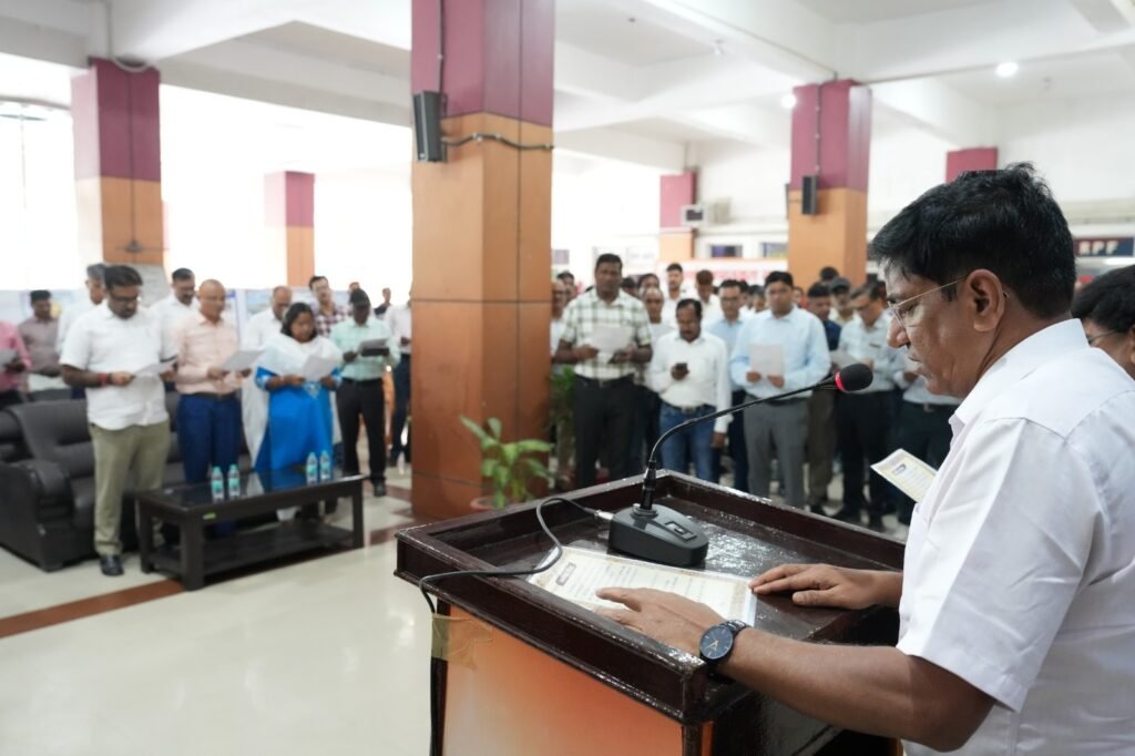 पूर्व मध्य रेल में सतर्कता जागरूकता सप्ताह–2026 का शुभारंभ, ईमानदारी और पारदर्शिता का दिया संदेश 2 पूर्व मध्य रेल में सतर्कता जागरूकता सप्ताह–2026 का शुभारंभ, ईमानदारी और पारदर्शिता का दिया संदेश | New India Times