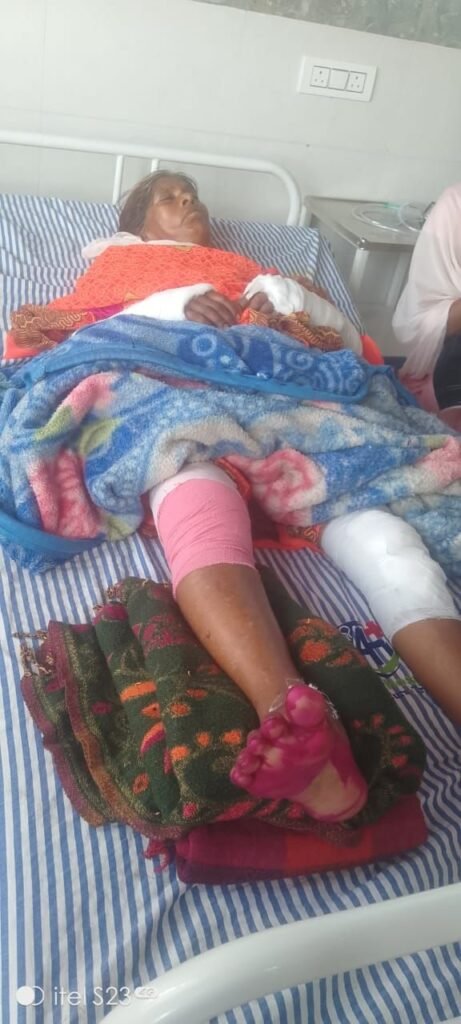 तेज़ रफ्तार बाइक की टक्कर से दो बुजुर्ग महिलाएं गंभीर घायल, इलाज का खर्च देने से मुकरने का आरोप 2 तेज़ रफ्तार बाइक की टक्कर से दो बुजुर्ग महिलाएं गंभीर घायल, इलाज का खर्च देने से मुकरने का आरोप | New India Times